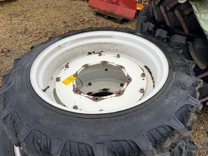 Taurus 270/95R32300/95R46