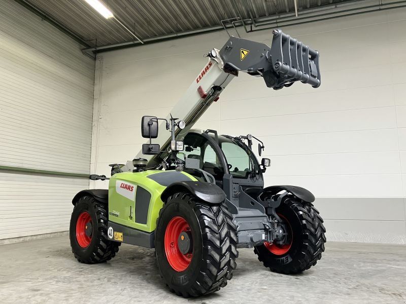 Claas SCORPION 7044
