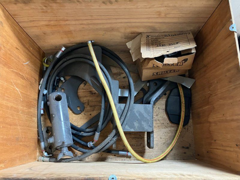 Sauter Hydraulische Achsabstützung Arion 5xx A34