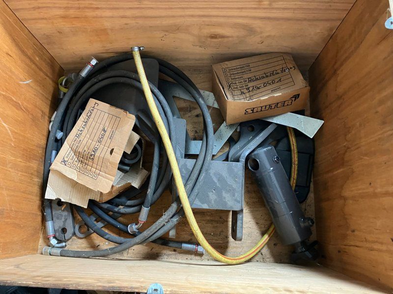 Sauter Hydraulische Achsabstützung Arion 5xx A34