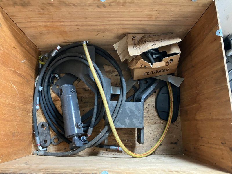 Sauter Hydraulische Achsabstützung Arion 5xx A34