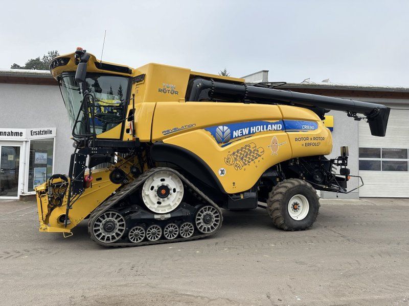 New Holland CR 8.90