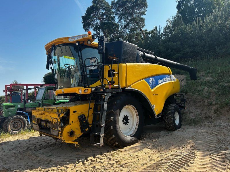New Holland CR 9070 ELEV