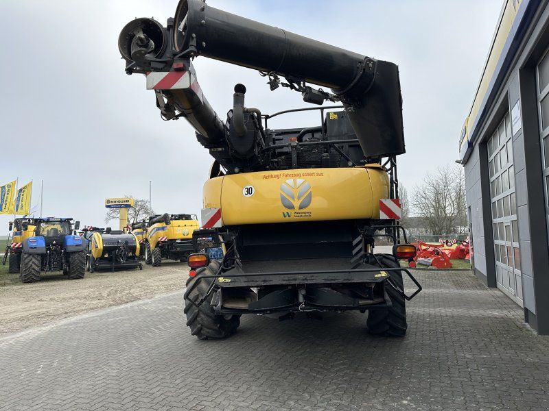 New Holland CR 10.90