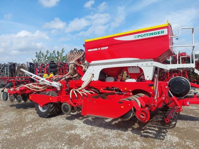 Pöttinger Terrasem R4 Fertilizer