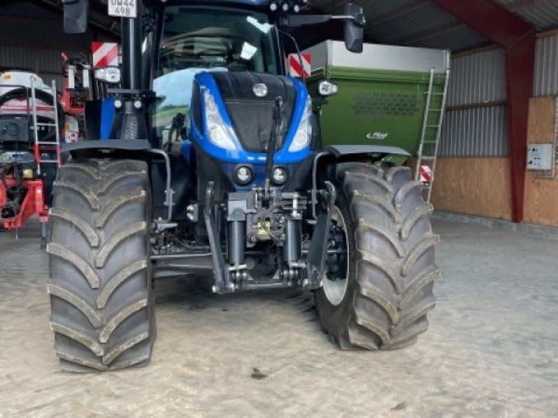 New Holland T7.300 AC Gen