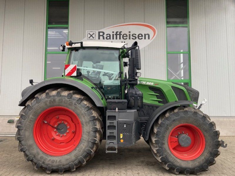 Fendt 828 Vario S4 Profi+