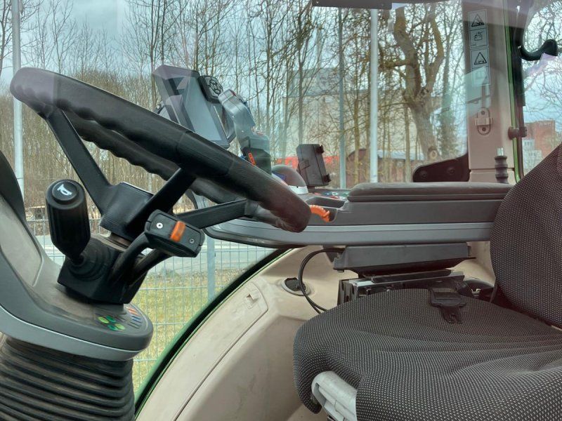 Fendt 718 Vario S4 Power+