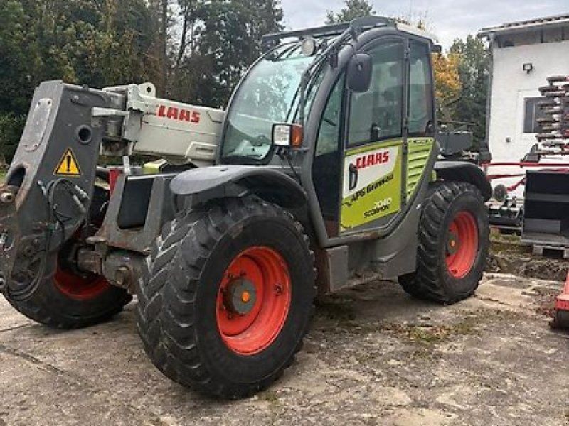 Claas Scorpion 7040