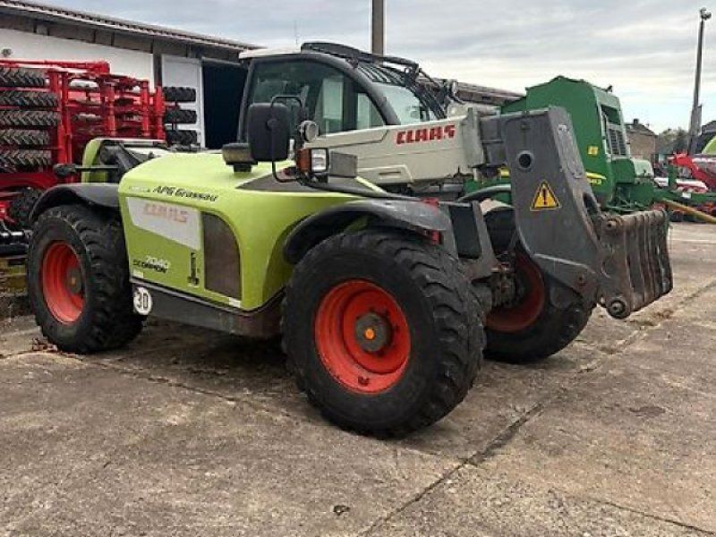 Claas Scorpion 7040