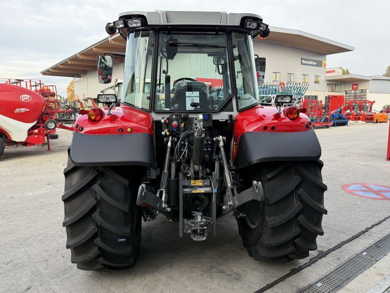 Massey Ferguson 5S.115 Dyna-4 Efficient