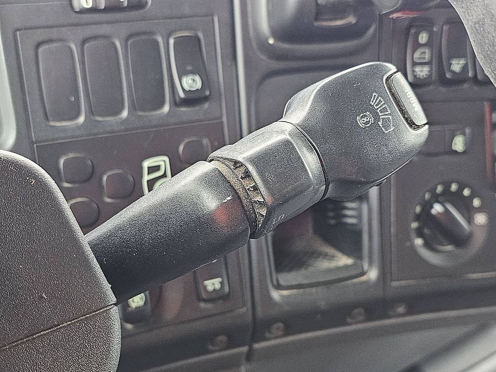 SCANIA P340 cng