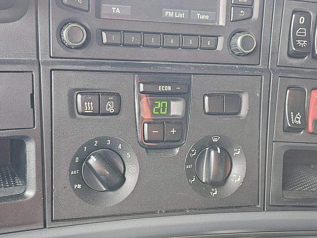 SCANIA R490