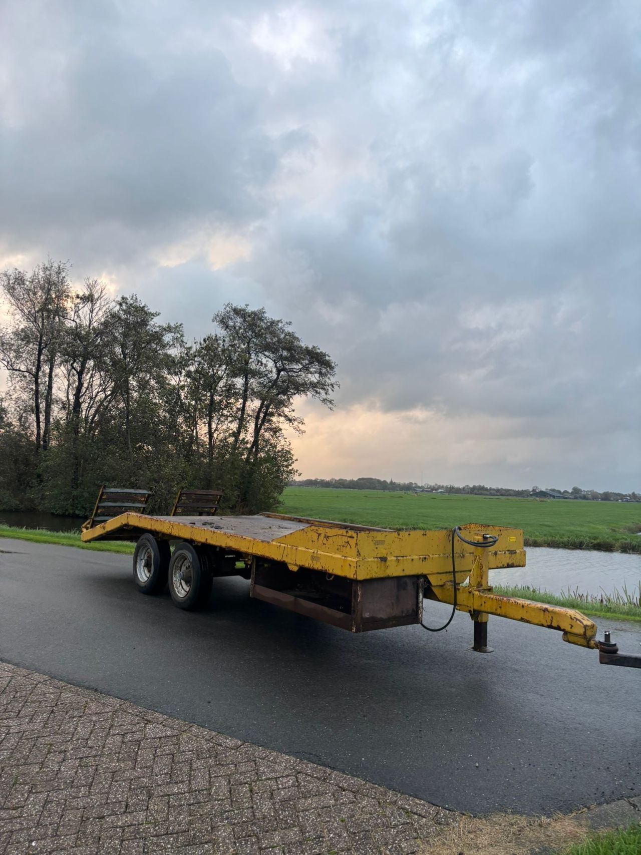 Oprijwagen machinetransporter