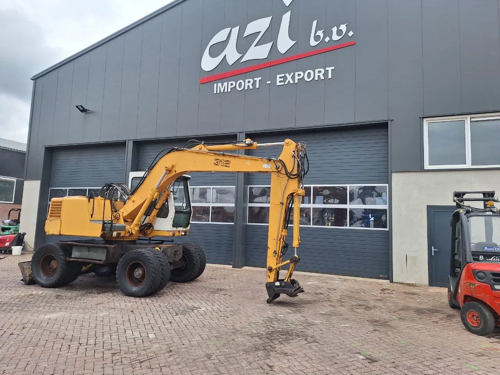 Liebherr A312