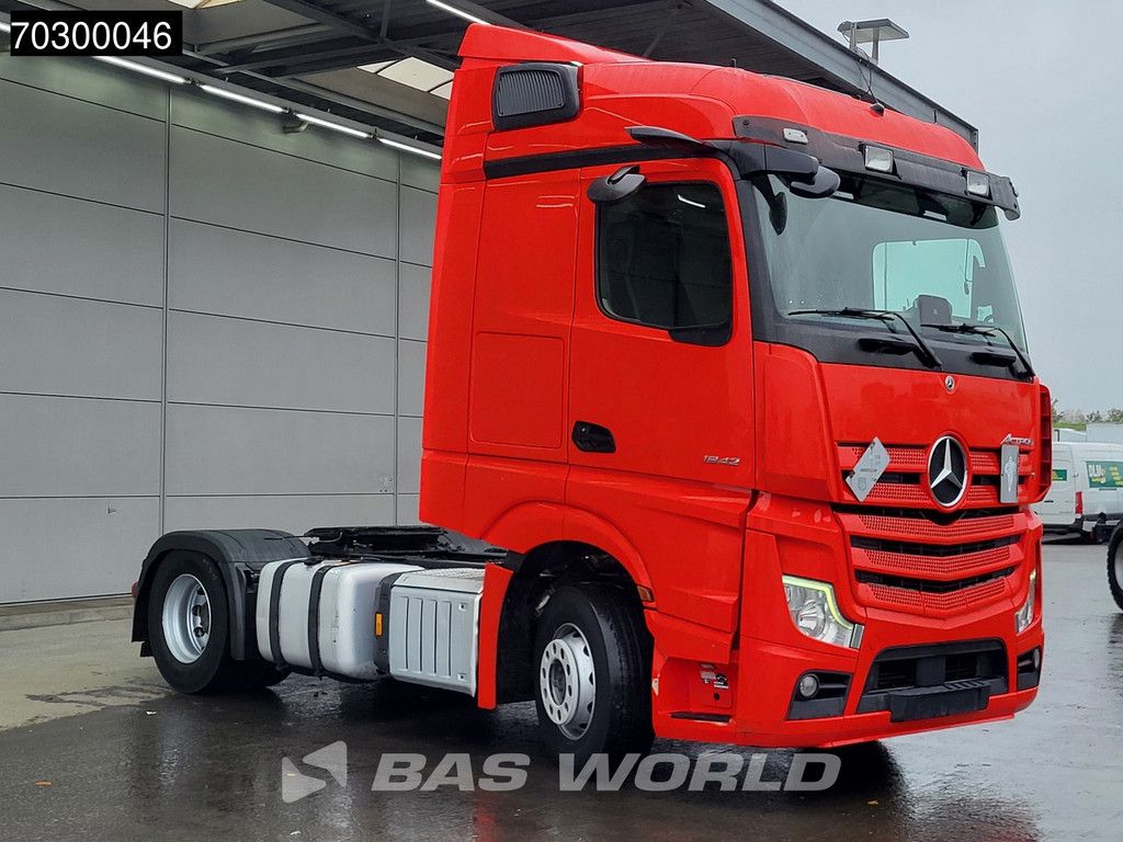 Mercedes Actros 1942 4X2 StreamSpace 2xTanks Euro 6
