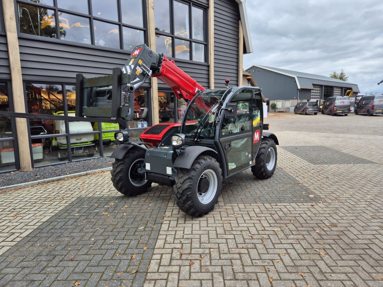 Nieuwe MAGNI TH 3.6 starre verreiker met hefhoogte tot 6 m
