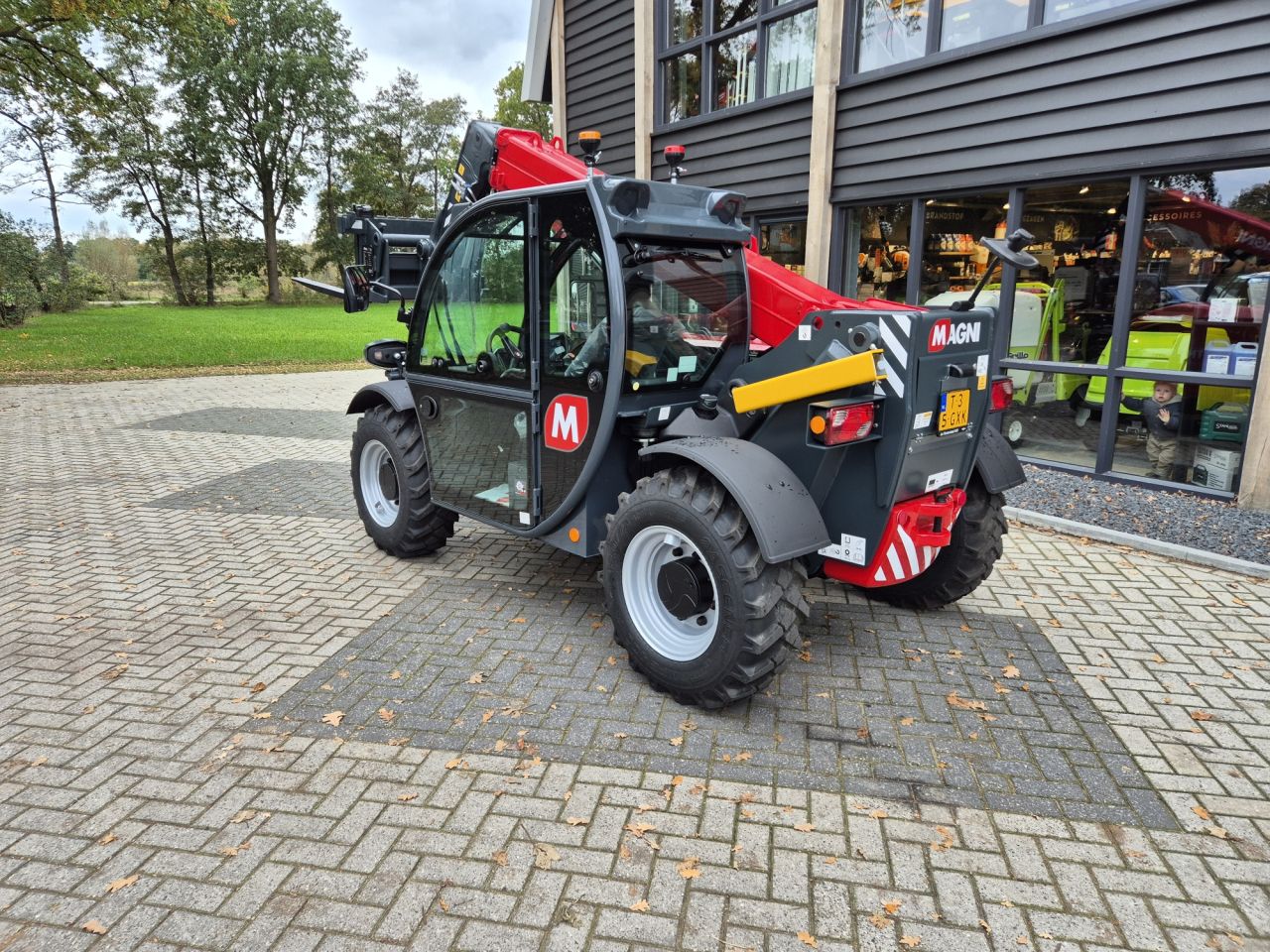 Nieuwe MAGNI TH 3.6 starre verreiker met hefhoogte tot 6 m