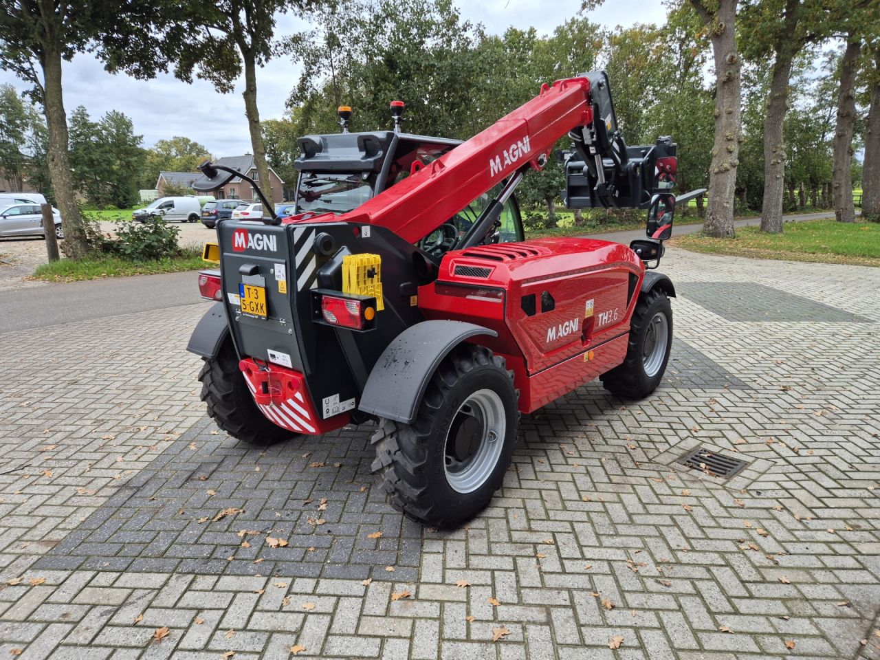 Nieuwe MAGNI TH 3.6 starre verreiker met hefhoogte tot 6 m