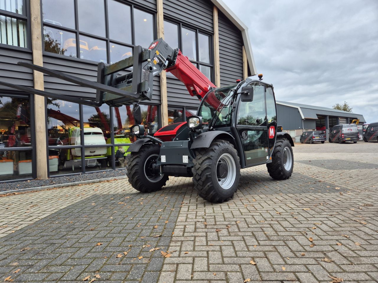 Nieuwe MAGNI TH 3.6 starre verreiker met hefhoogte tot 6 m