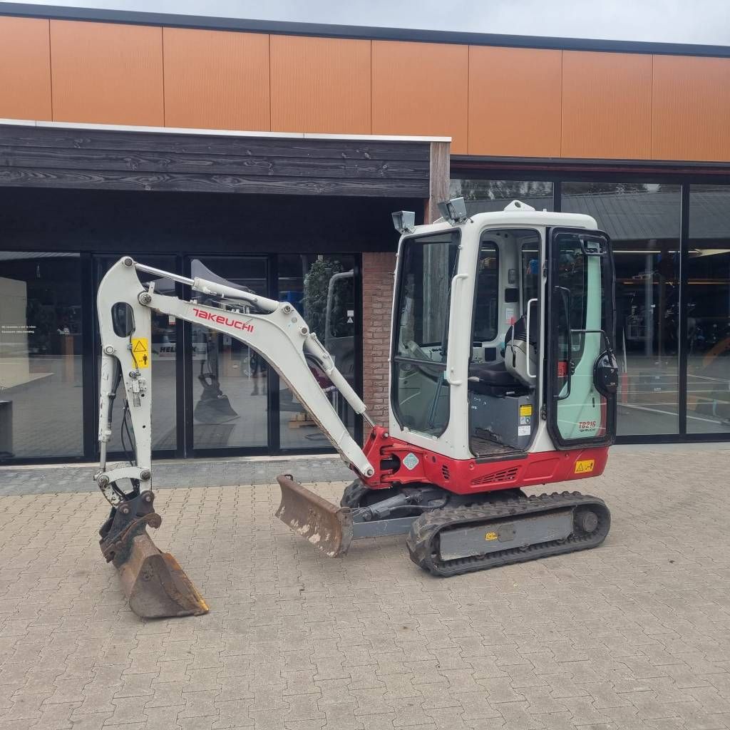 Takeuchi TB 216