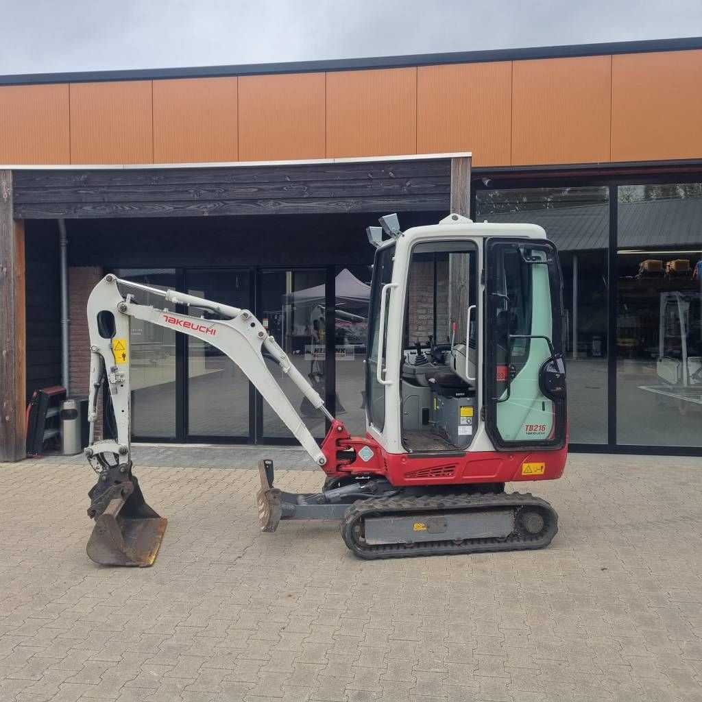 Takeuchi TB 216