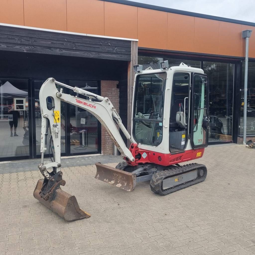 Takeuchi TB 216