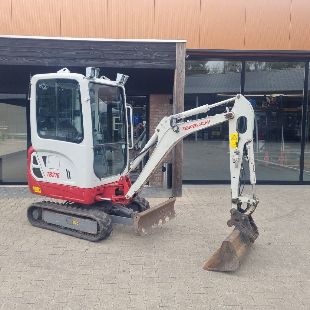 Takeuchi TB 216