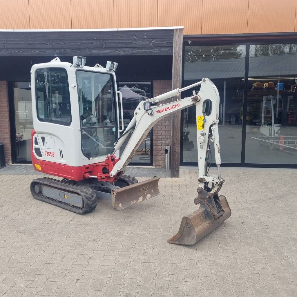 Takeuchi TB 216