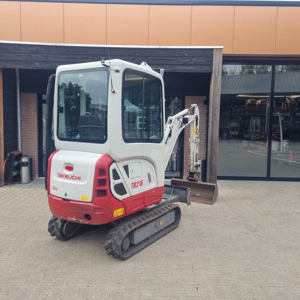 Takeuchi TB 216
