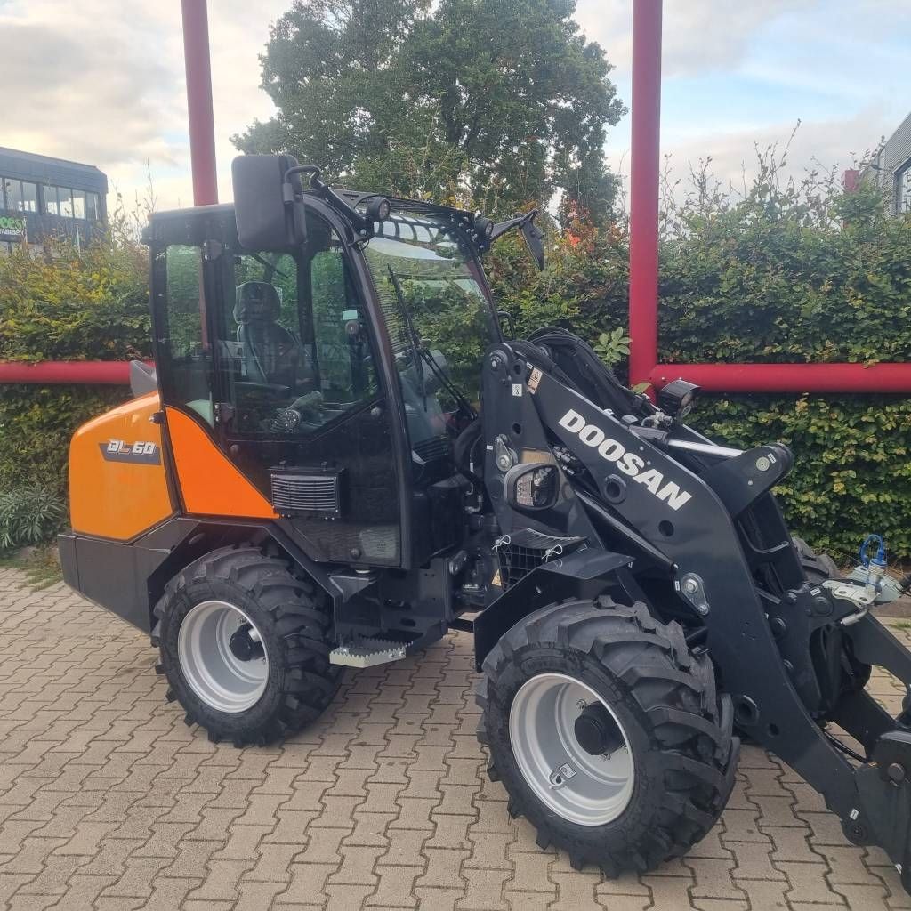 Doosan DL60