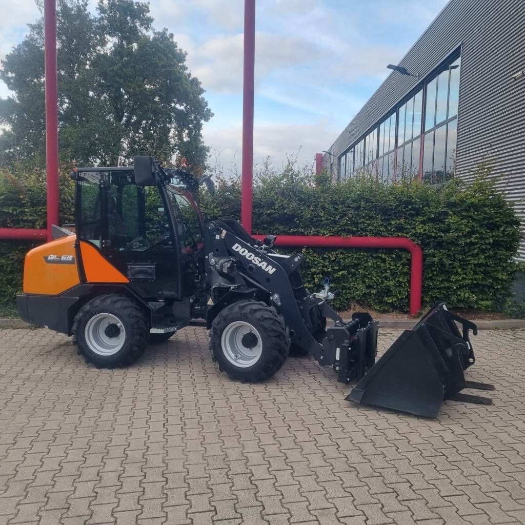 Doosan DL60