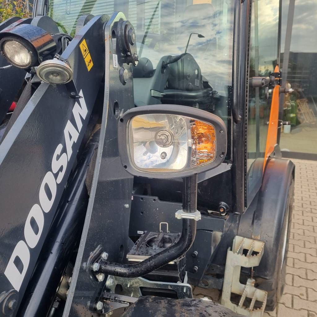 Doosan DL 80-7