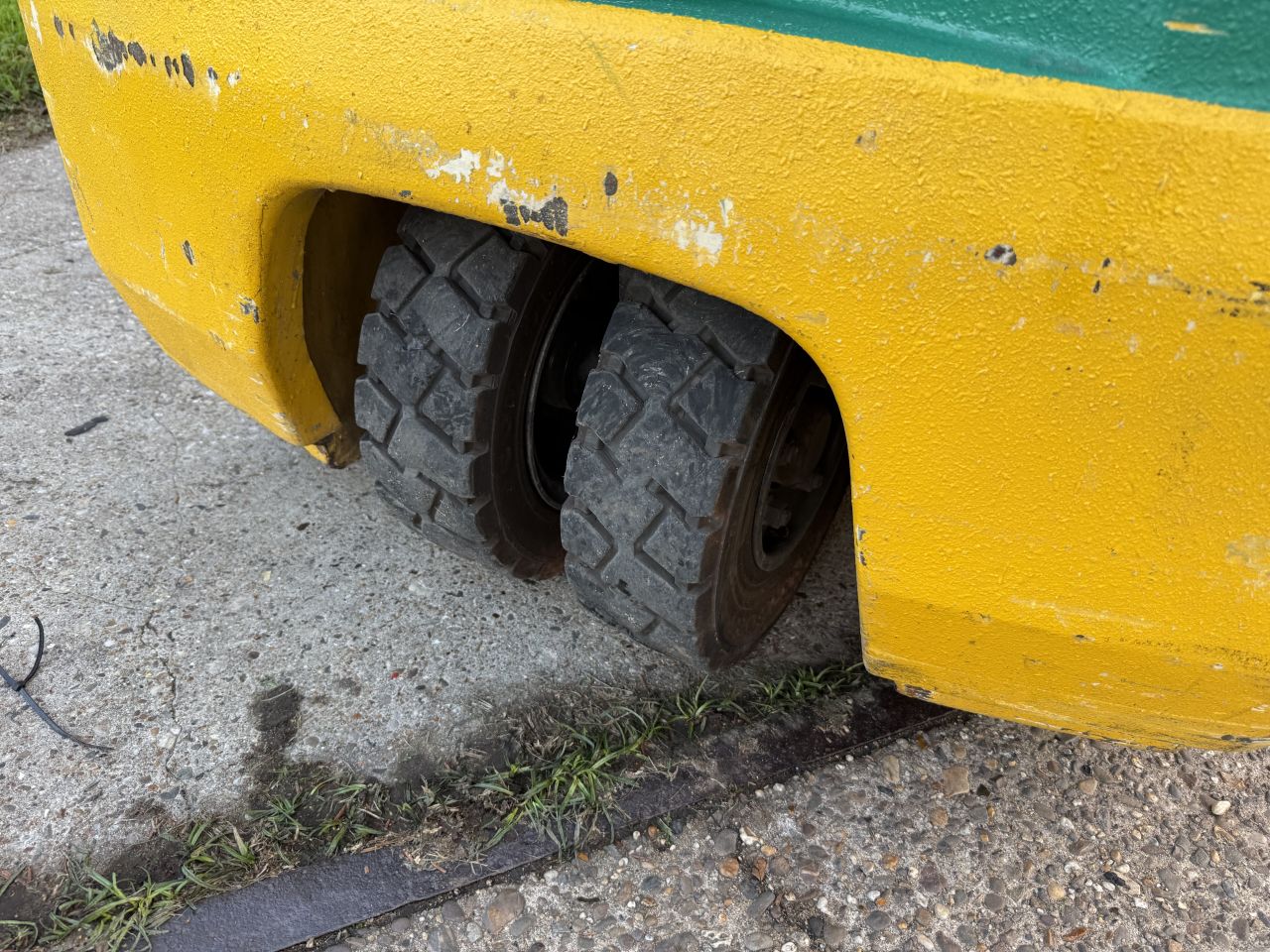 Komatsu 1500KG elektr triplex 6.4M! Freelift Sideshift 2800 uur