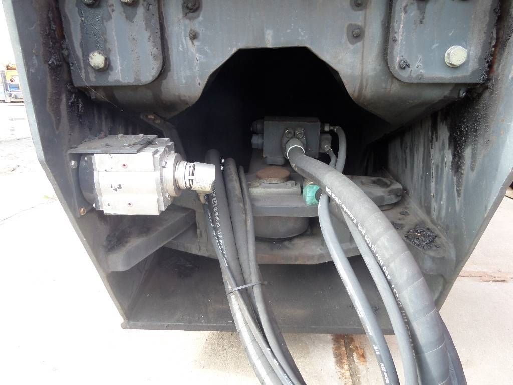 Linde reachstacker boom 4531