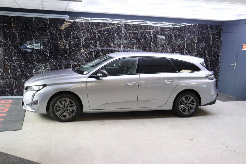 Peugeot 308 SW Petrol Automatic 2024