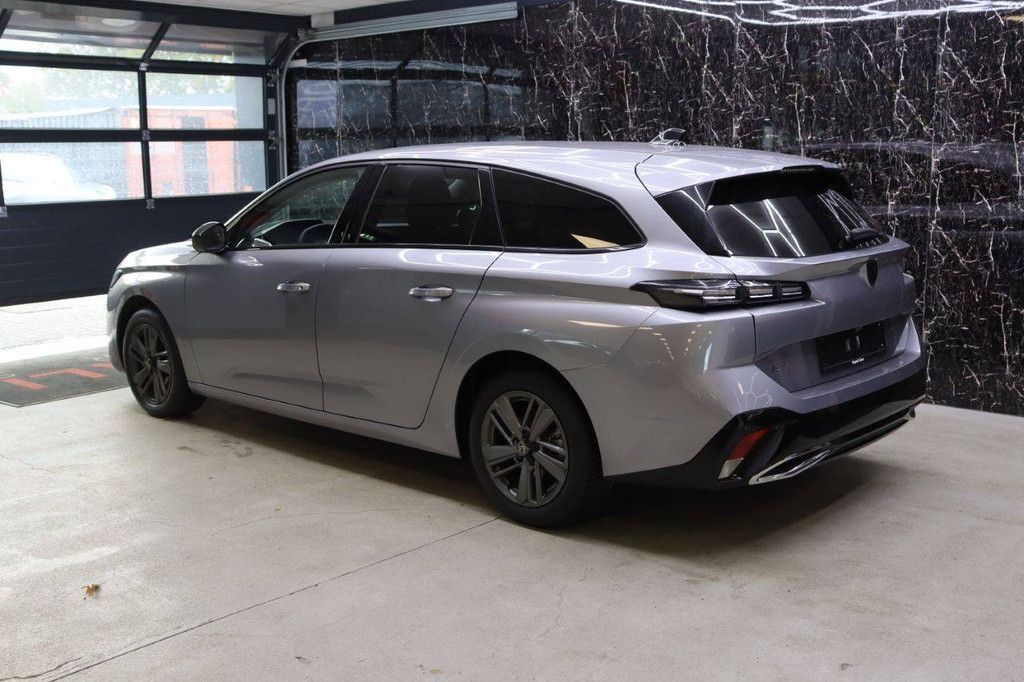 Peugeot 308 SW Petrol Automatic 2024