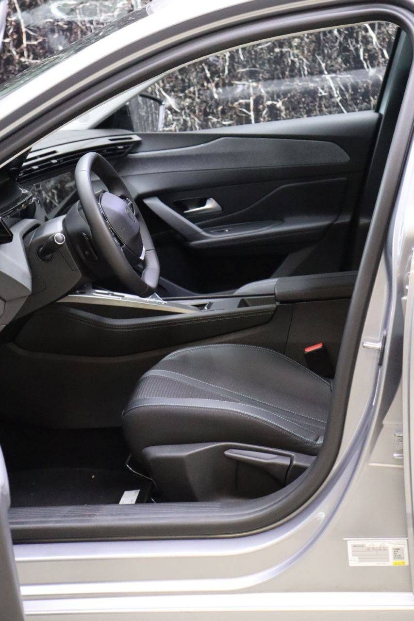 Peugeot 308 SW Petrol Automatic 2024