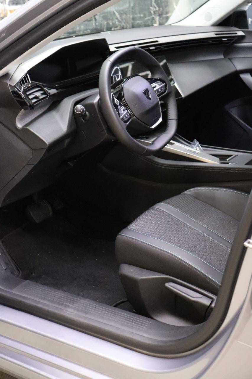 Peugeot 308 SW Petrol Automatic 2024