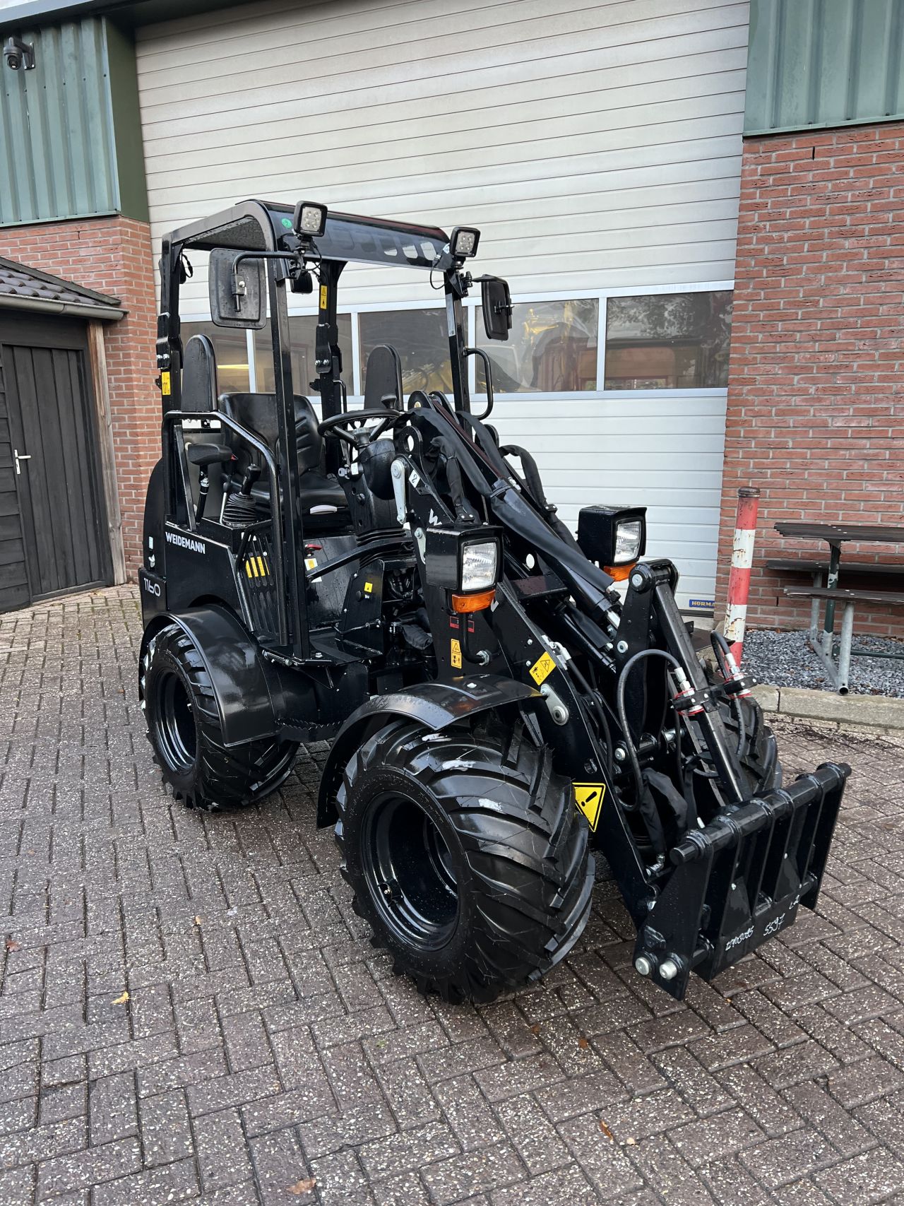 Weidemann 1160 Black Edition
