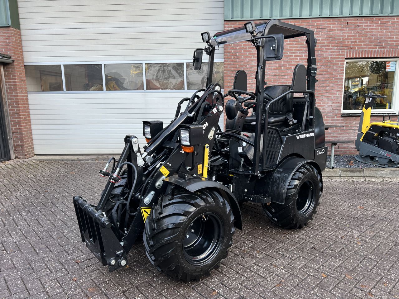 Weidemann 1160 Black Edition