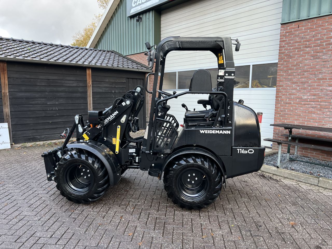 Weidemann 1160 Black Edition