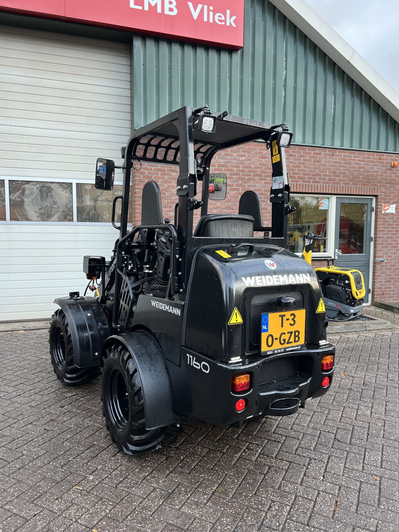 Weidemann 1160 Black Edition