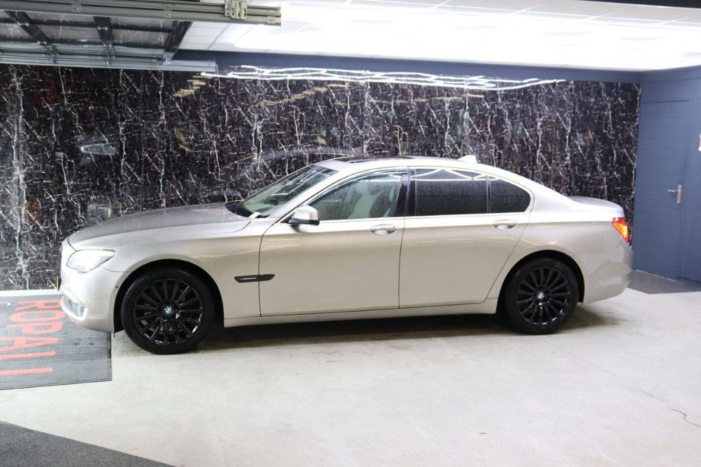 Passenger car BMW 750I XDRIVE Petrol 2011