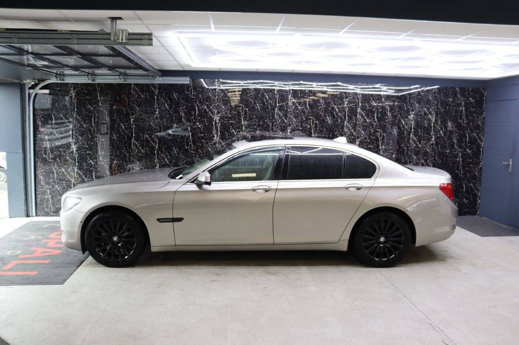 Passenger car BMW 750I XDRIVE Petrol 2011