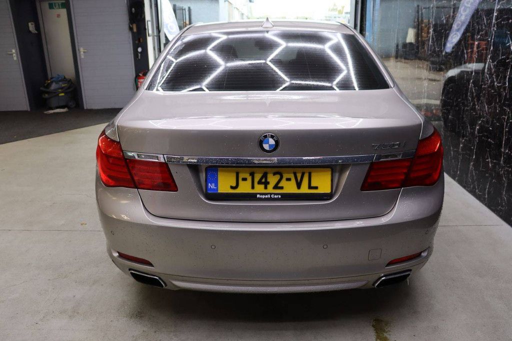 Passenger car BMW 750I XDRIVE Petrol 2011