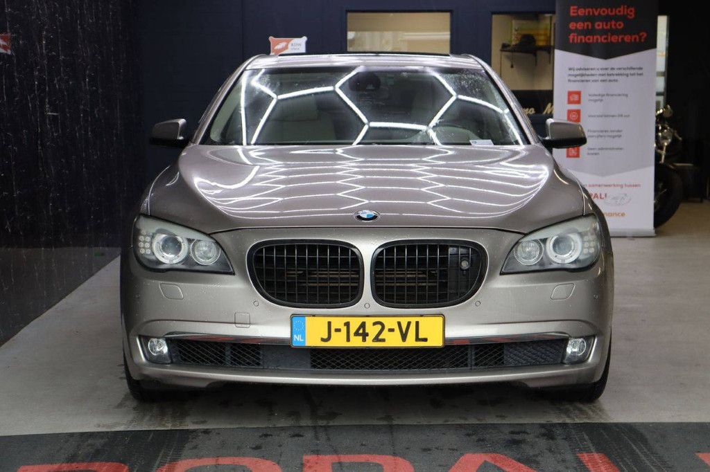 Passenger car BMW 750I XDRIVE Petrol 2011