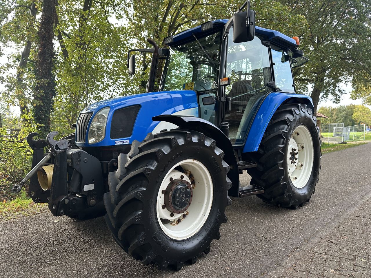 New Holland TL100A