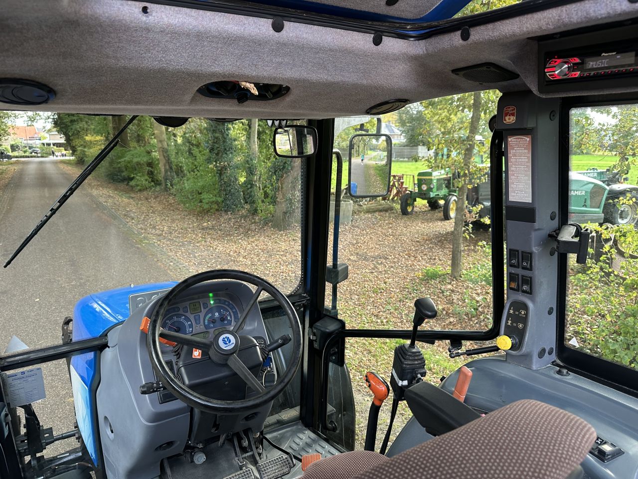 New Holland TL100A