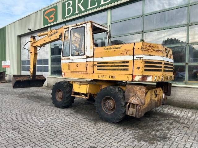 Liebherr A 911 C
